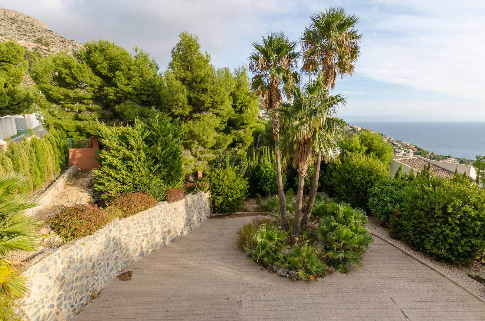 7 bedroom Villa for sale in Altea with pool - € 2,900,000 (Ref: 9103822)