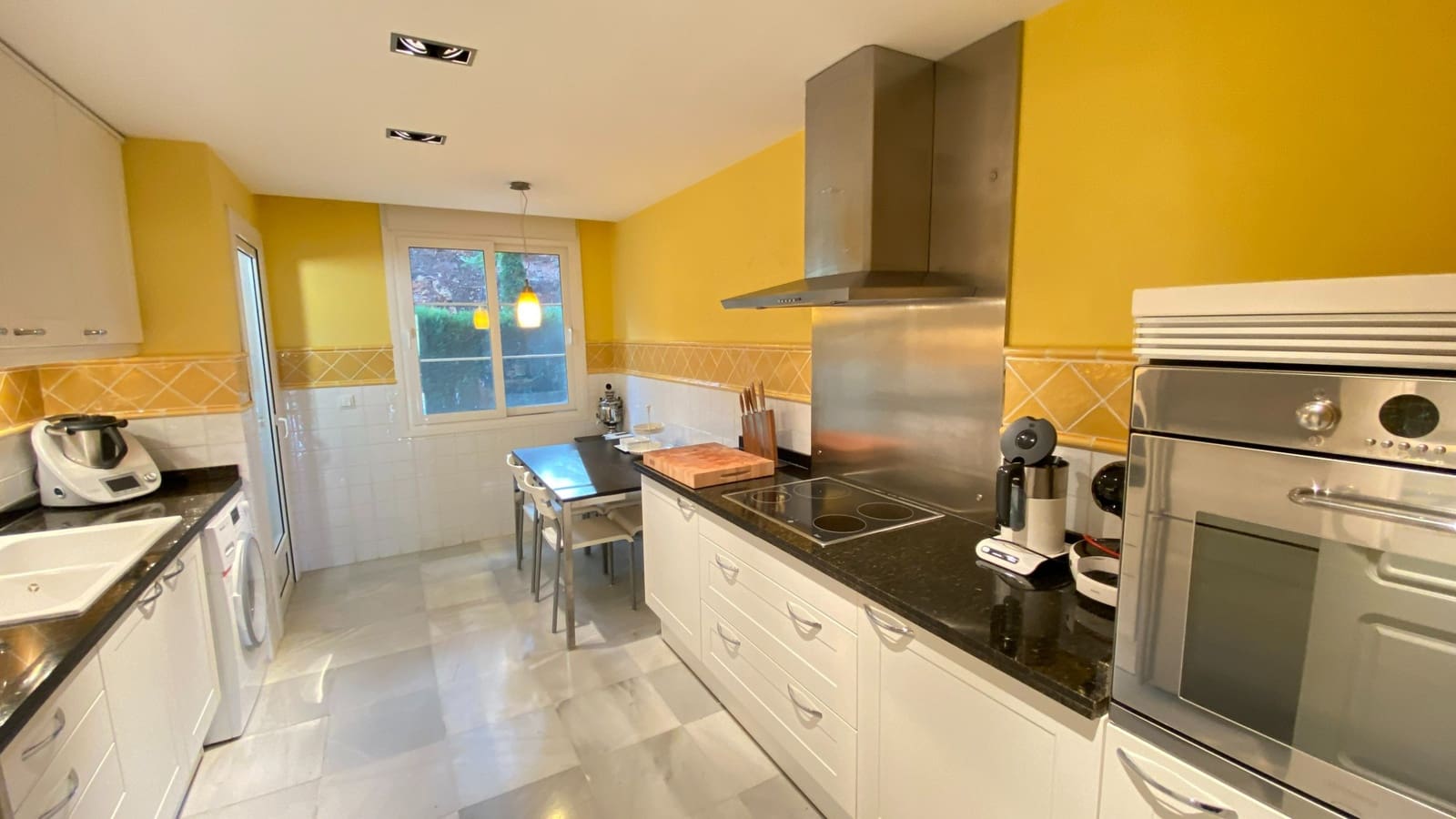 3 soveværelse Lejlighed til salg i Altea med swimmingpool - € 780.000 (Ref: 9103825)