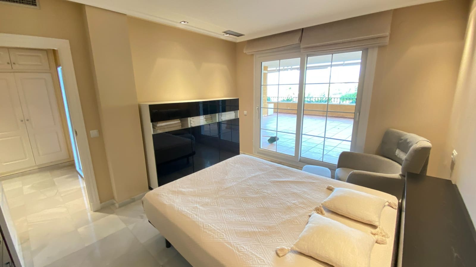 3 soveværelse Lejlighed til salg i Altea med swimmingpool - € 780.000 (Ref: 9103825)