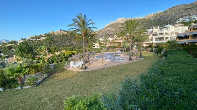 Apartamento de 3 habitaciones en Altea en venta con piscina - 780.000 € (Ref: 9103825)