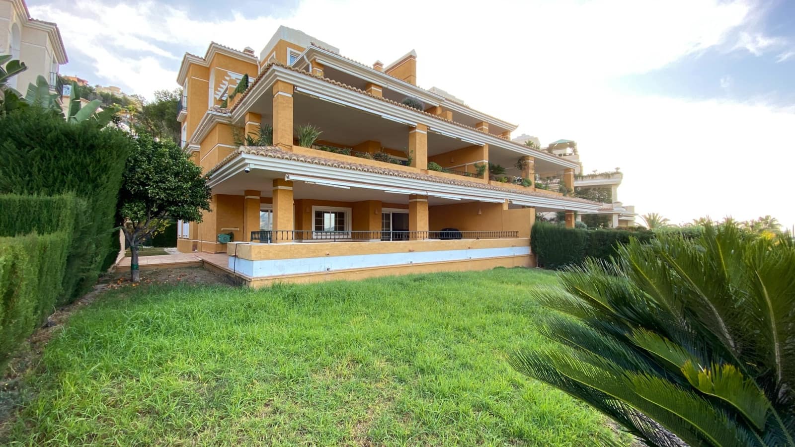3 bedroom Apartment for sale in Altea with pool - € 780,000 (Ref: 9103825)