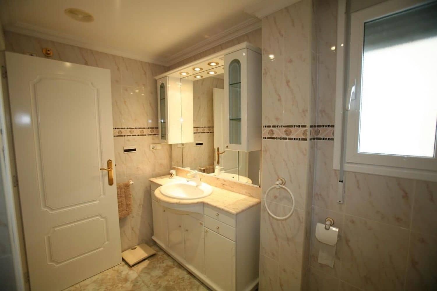 3 bedroom Apartment for sale in Calpe / Calp - € 950,000 (Ref: 9103836)