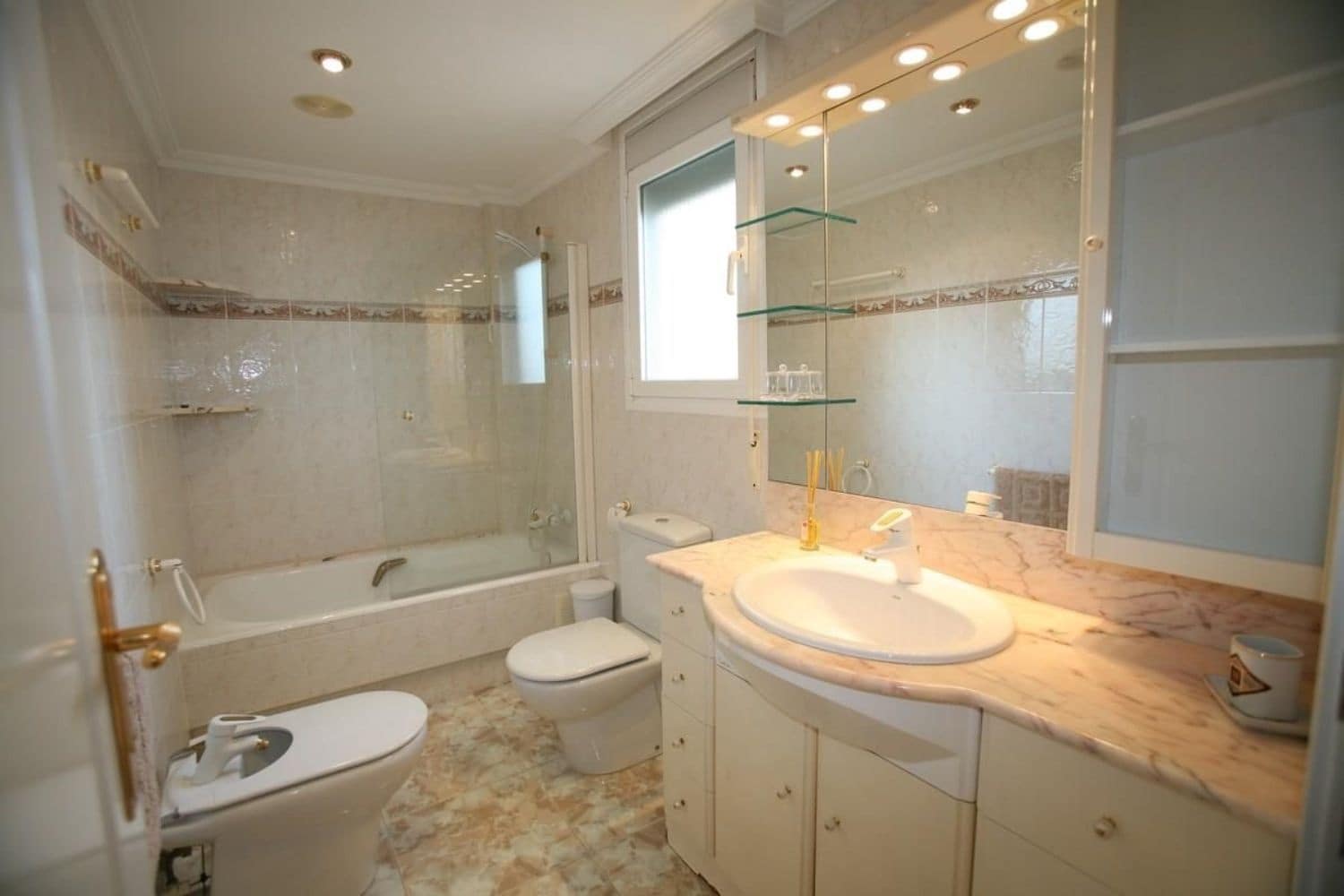 3 bedroom Apartment for sale in Calpe / Calp - € 950,000 (Ref: 9103836)