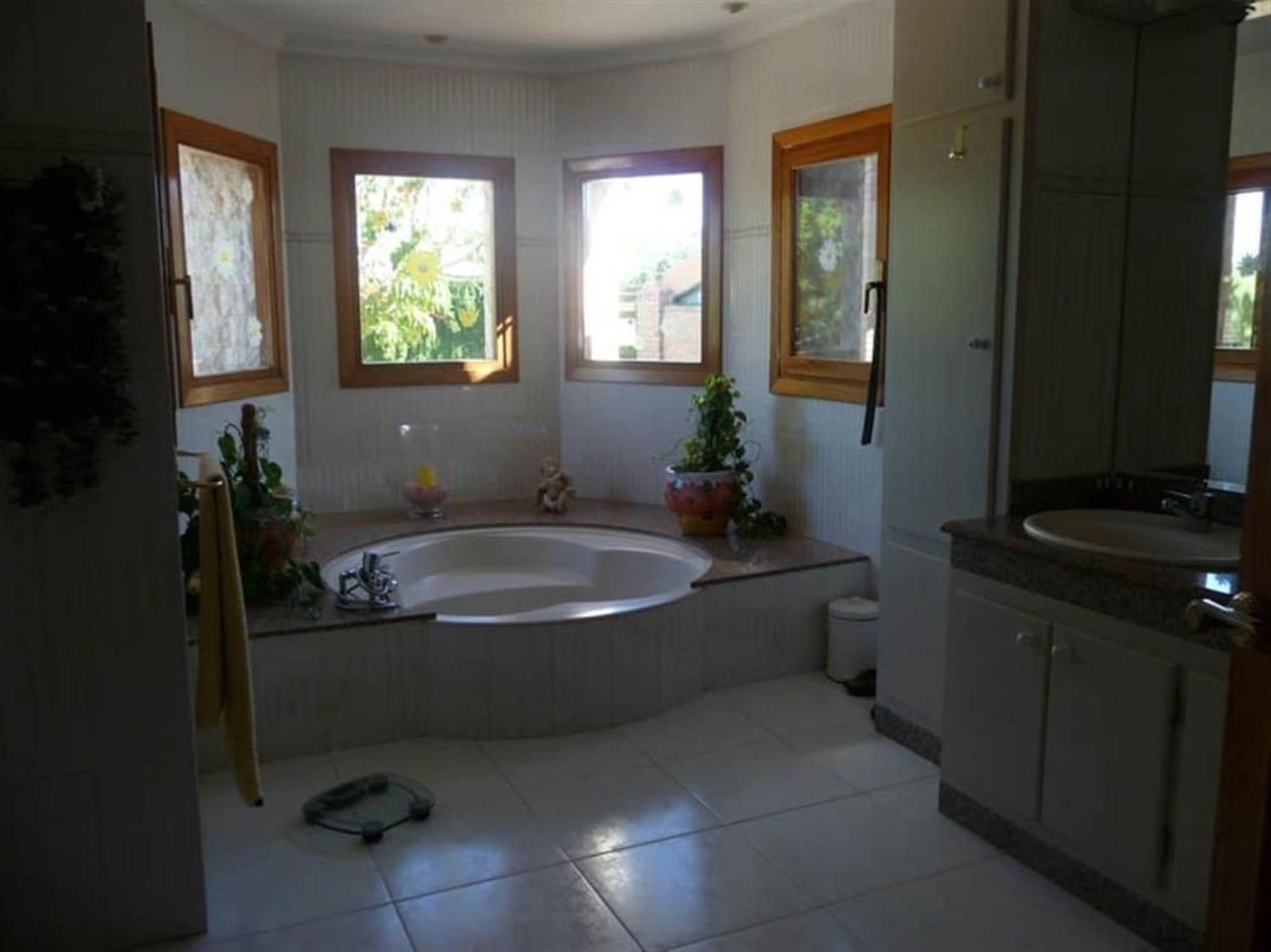 5 bedroom Villa for sale in Calpe / Calp with pool - € 2,200,000 (Ref: 9103838)