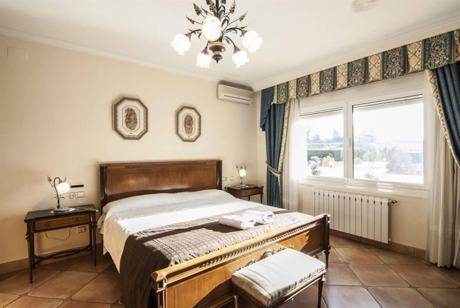 7 makuuhuone Huvila myytävänä paikassa Benissa mukana uima-altaan - 1 795 000 € (Ref: 9103841)