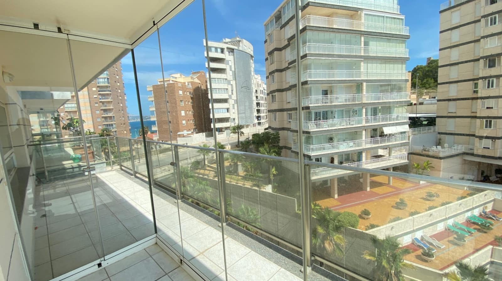 3 bedroom Apartment for sale in Calpe / Calp with pool garage - € 749,000 (Ref: 9103842)