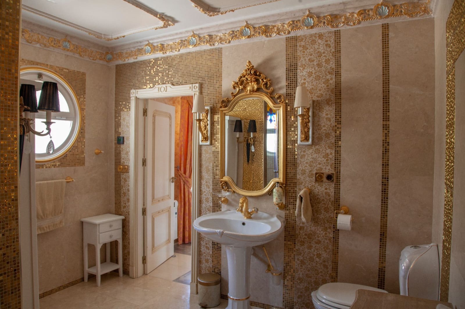 10 bedroom Villa for sale in Altea with pool - € 3,930,000 (Ref: 9103844)