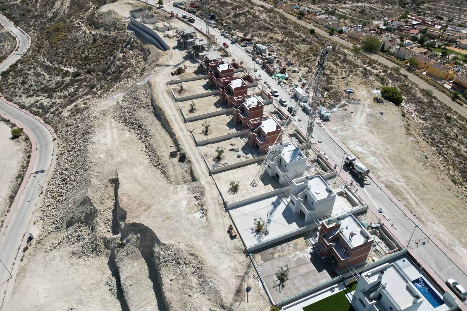 3 bedroom Villa for sale in El Campello with pool - € 495,000 (Ref: 9111075)