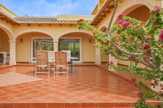 4 slaapkamer Villa te koop in Gata de Gorgos - € 659.000 (Ref: 9117399)