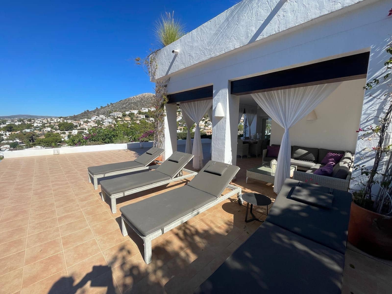 3 bedroom Villa for sale in Moraira with pool garage - € 1,899,000 (Ref: 9117929)