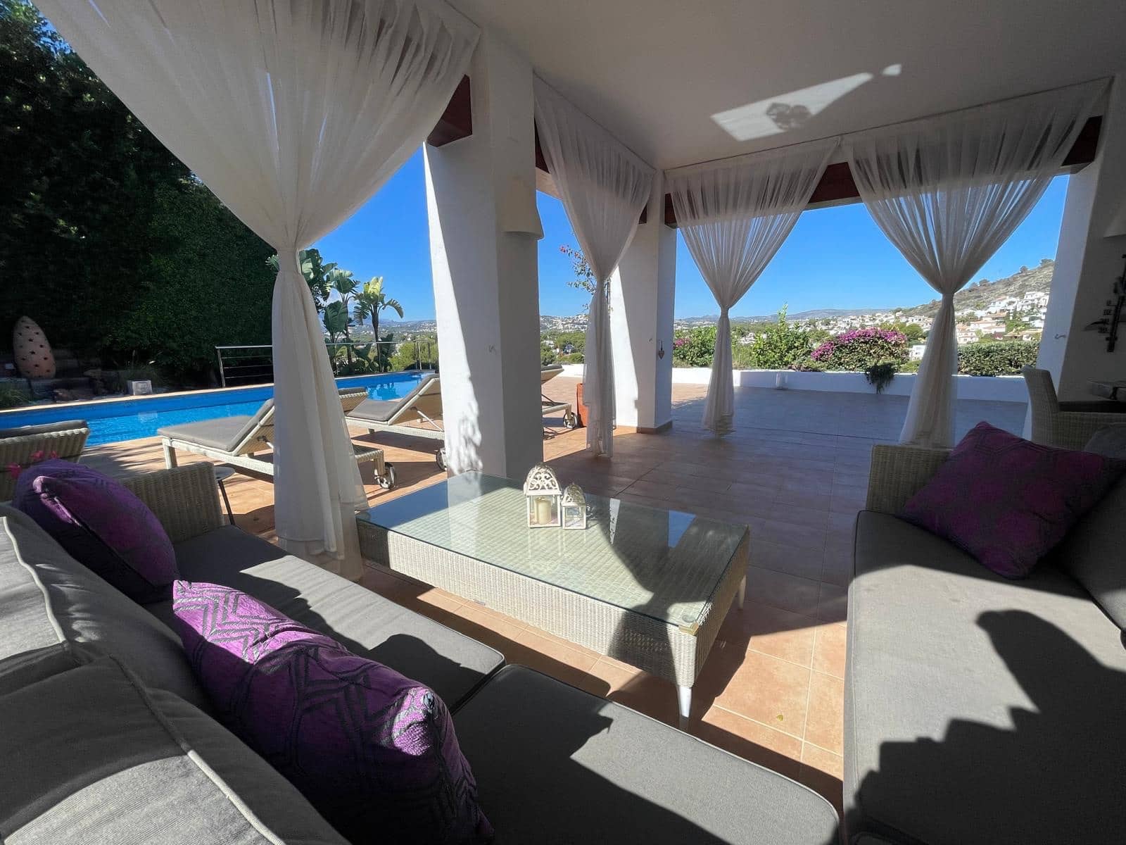 3 bedroom Villa for sale in Moraira with pool garage - € 1,899,000 (Ref: 9117929)
