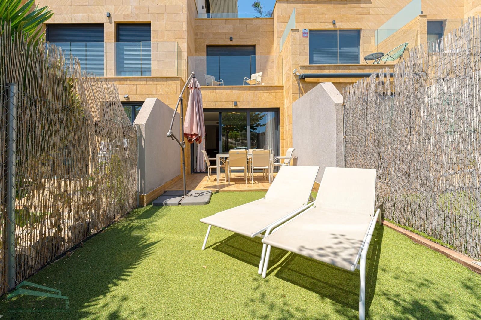 2 bedroom Apartment for sale in La Villajoyosa / Vila Joiosa with pool garage - € 365,000 (Ref: 9132934)