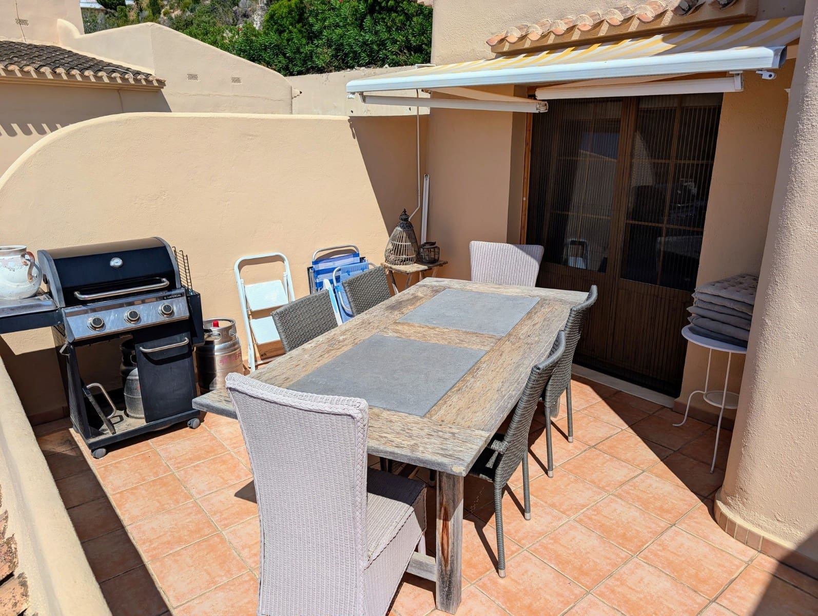 4 soveværelse Semi-Rækkehus til salg i Moraira med swimmingpool - € 445.000 (Ref: 9161449)