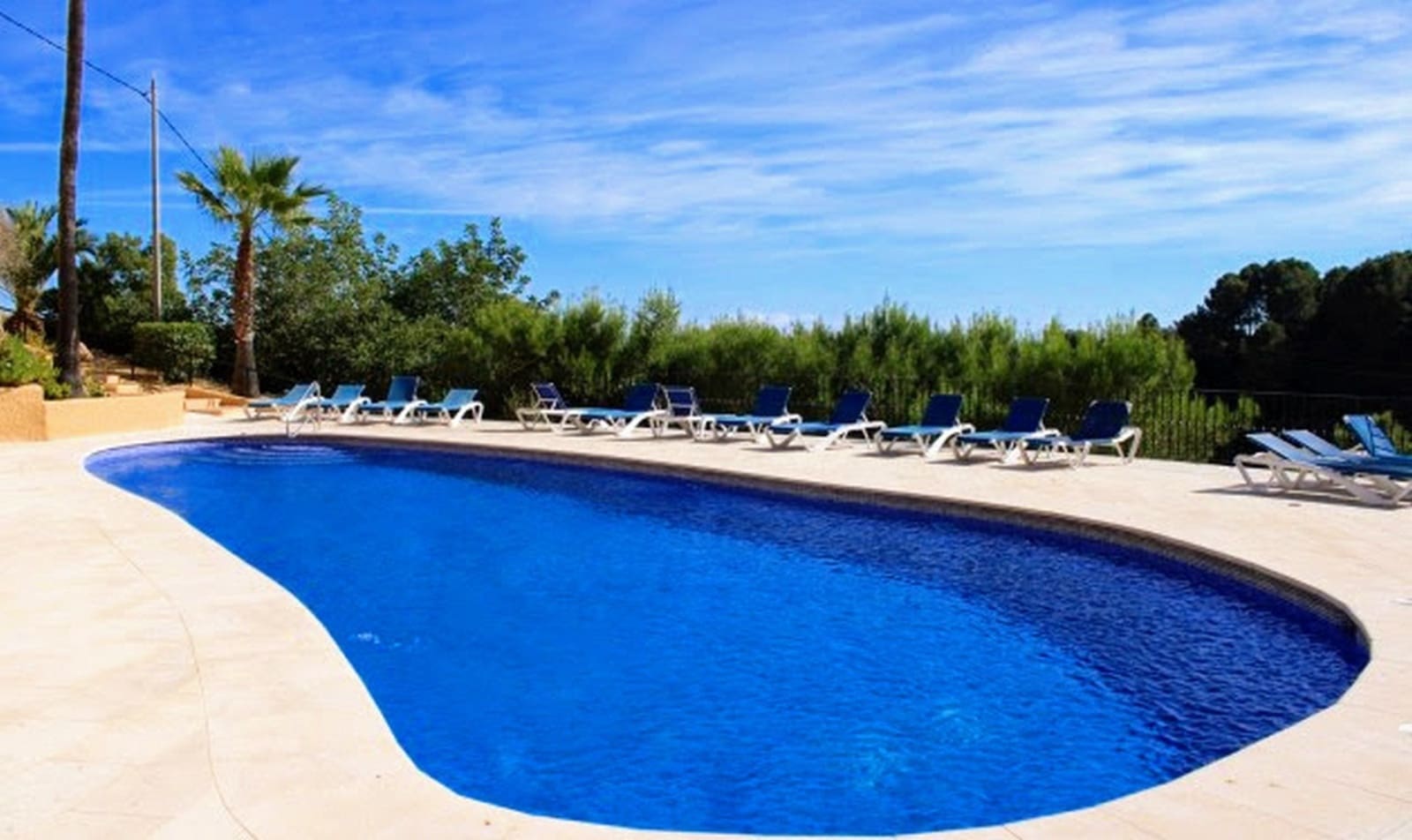 4 soveværelse Semi-Rækkehus til salg i Moraira med swimmingpool - € 445.000 (Ref: 9161449)