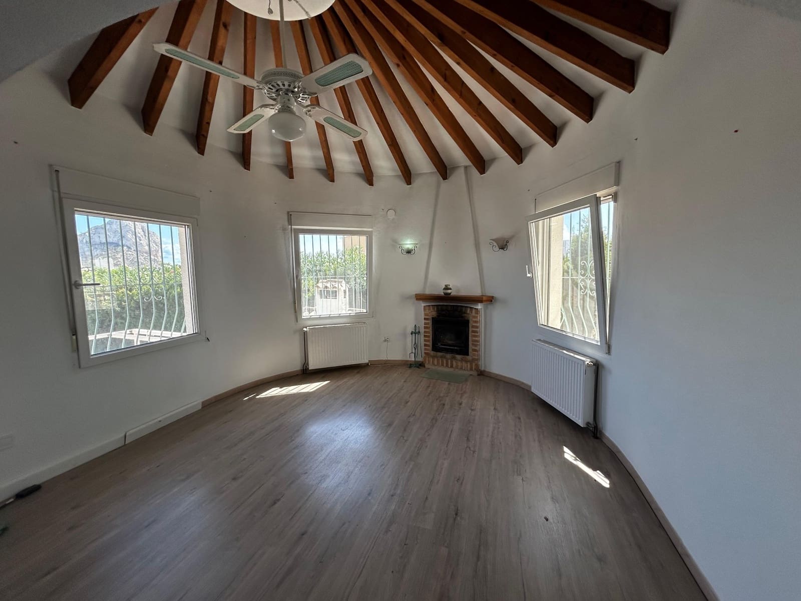 2 bedroom Villa for sale in Calpe / Calp with pool - € 448,000 (Ref: 9205249)