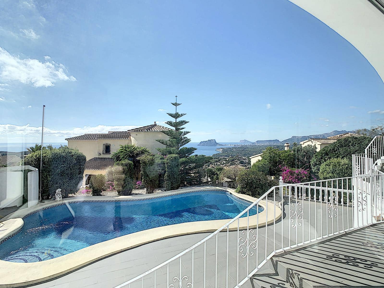 5 bedroom Villa for sale in Benitachell / Benitatxell with pool garage - € 1,490,000 (Ref: 9205251)