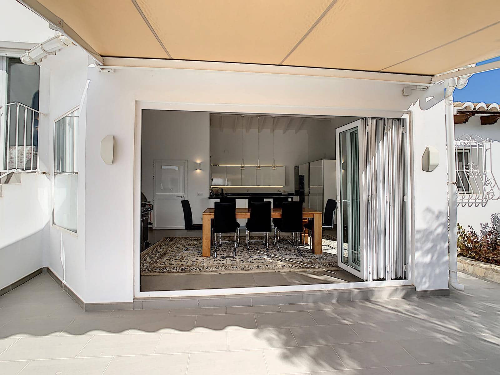 5 bedroom Villa for sale in Benitachell / Benitatxell with pool garage - € 1,490,000 (Ref: 9205251)