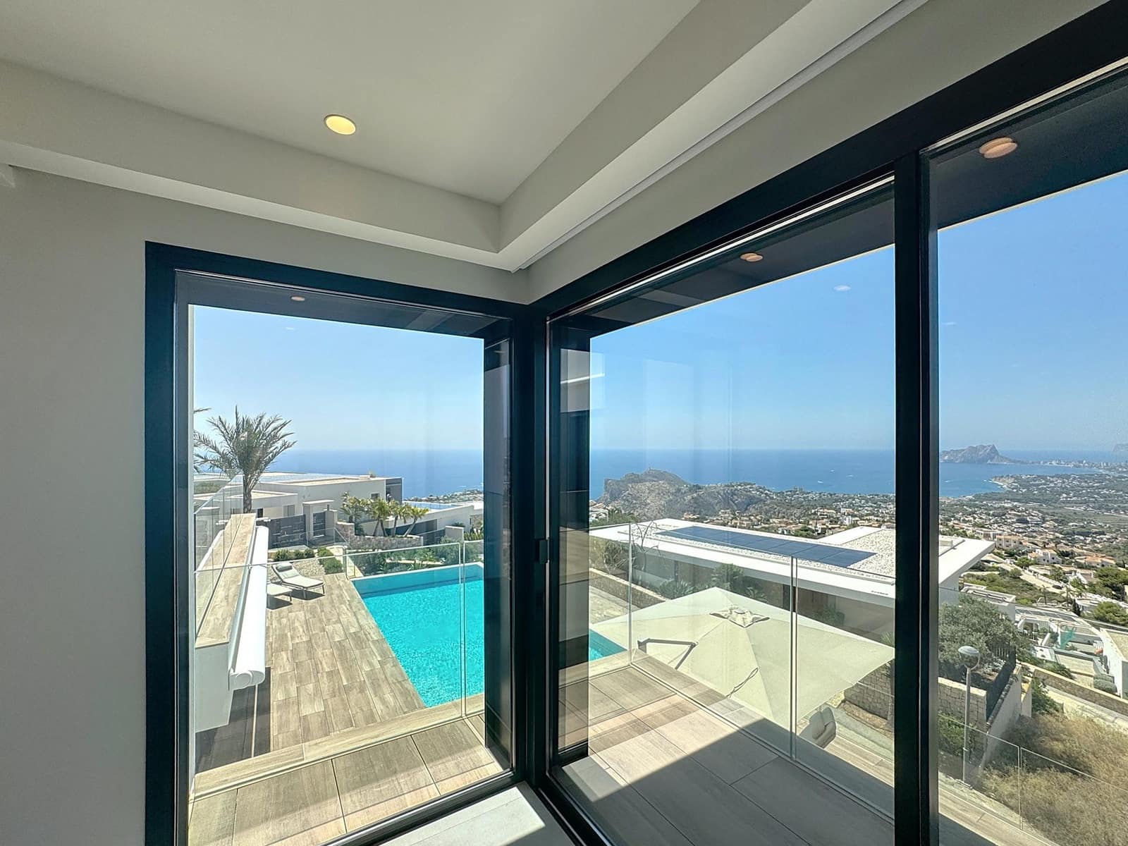 5 sypialnia Willa na sprzedaż w Benitachell / Benitatxell z basenem garażem - 3 250 000 € (Ref: 9205252)