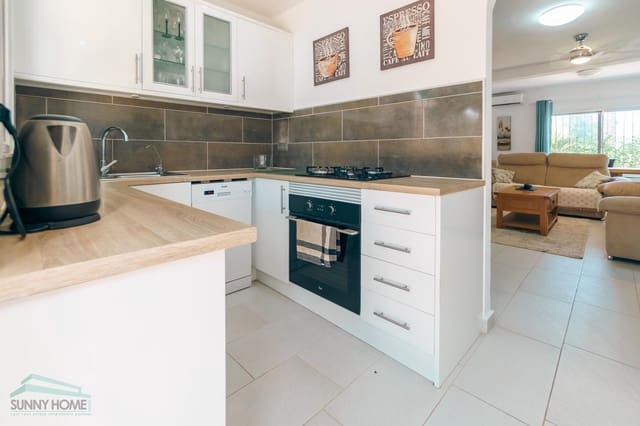 Chalet de 2 habitaciones en Albir, Alfaz del Pi / L'Alfàs del Pi en venta con piscina - 385.000 € (Ref: 9231756)