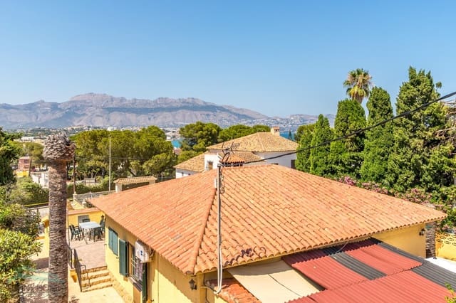 Chalet de 2 habitaciones en Albir, Alfaz del Pi / L'Alfàs del Pi en venta con piscina - 385.000 € (Ref: 9231756)