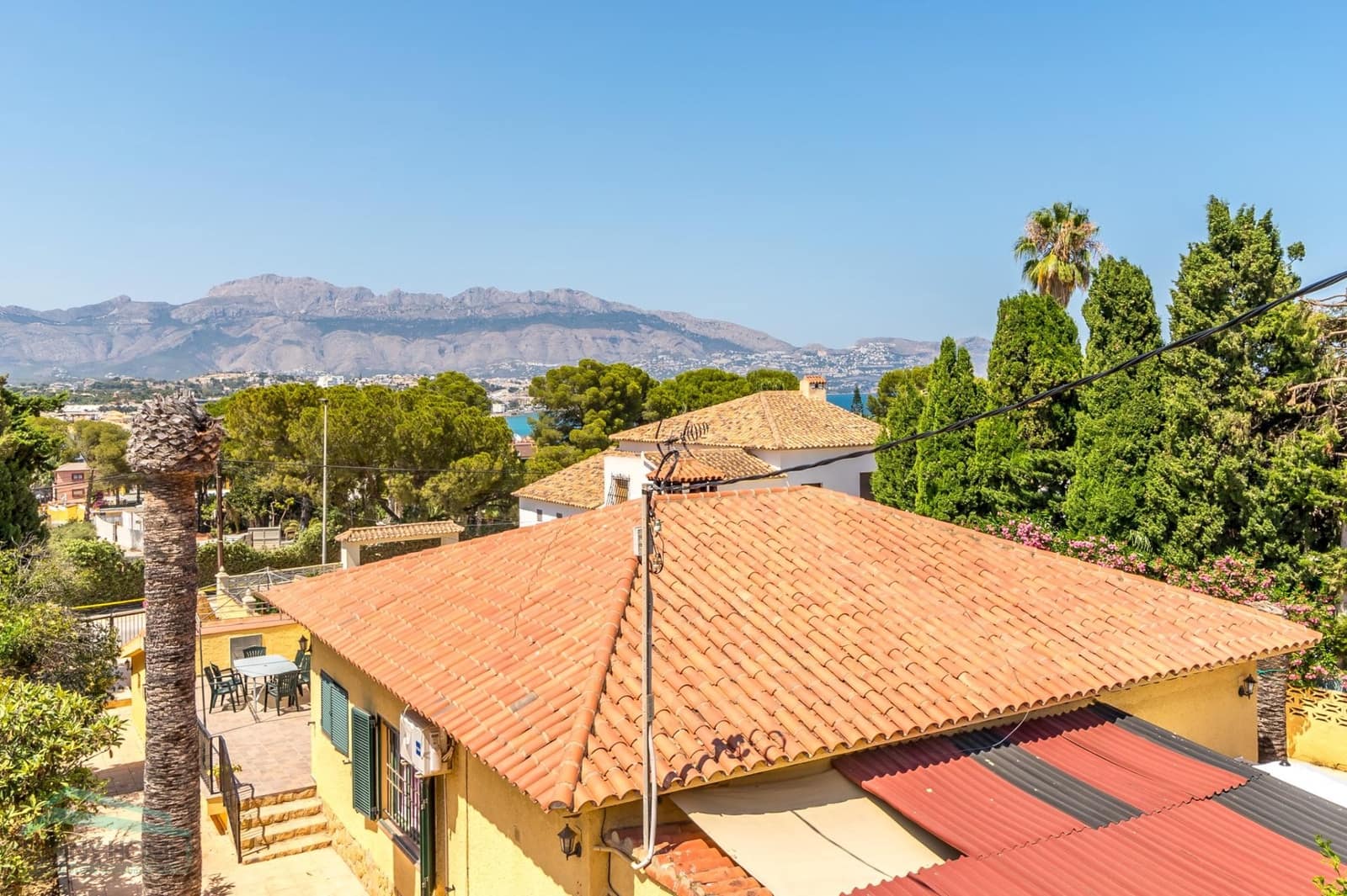 Chalet de 2 habitaciones en Albir en venta con piscina garaje - 385.000 € (Ref: 9231756)
