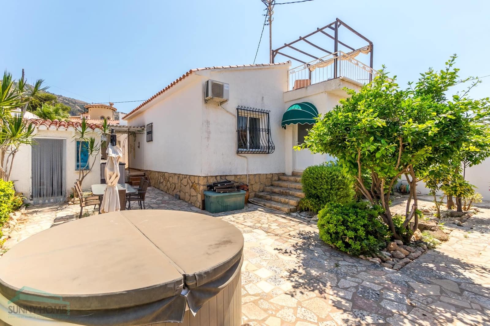 Chalet de 2 habitaciones en Albir en venta con piscina garaje - 385.000 € (Ref: 9231756)