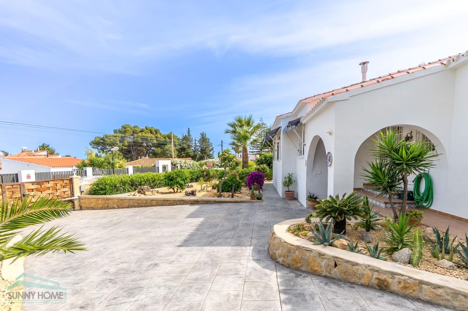 Chalet de 4 habitaciones en La Nucia en venta con piscina - 559.000 € (Ref: 9231757)