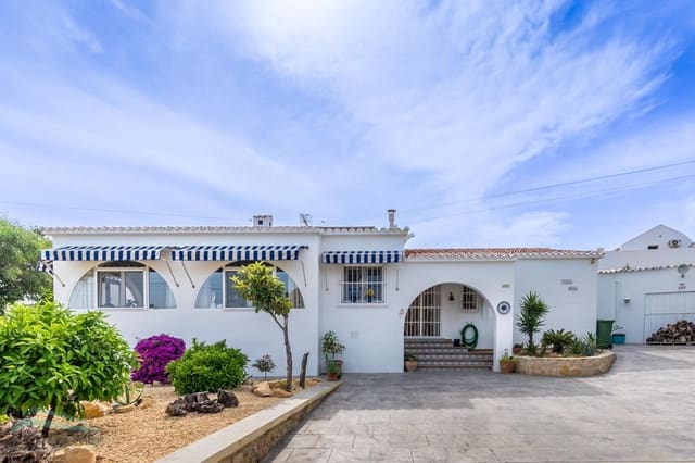 4 soveværelse Villa til salg i La Nucia med garage - € 559.000 (Ref: 9231757)