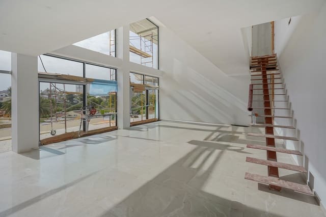 3 bedroom Villa for sale in Calpe / Calp with pool garage - € 1,199,000 (Ref: 9231762)