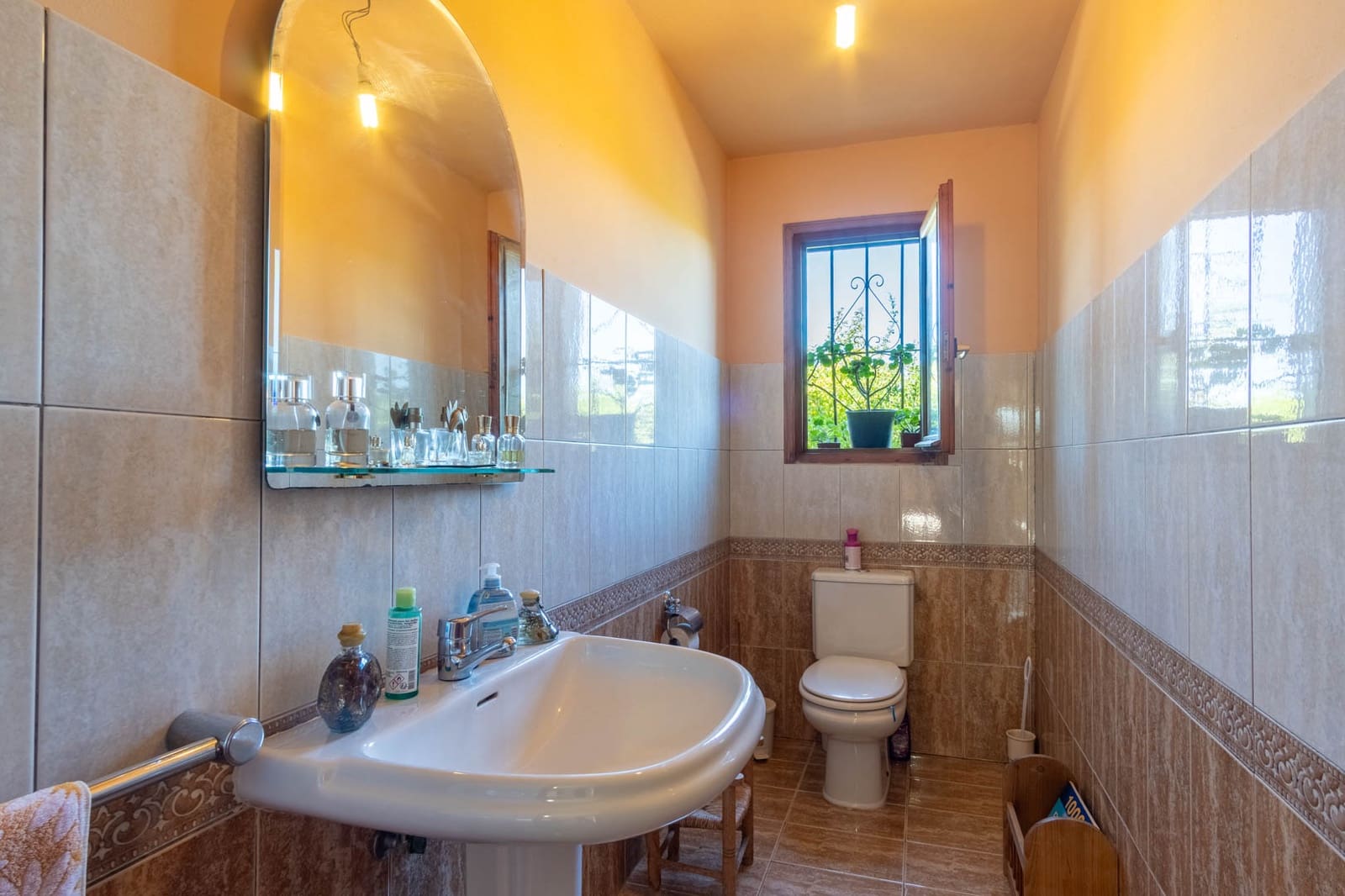 6 bedroom Villa for sale in Pedreguer with pool garage - € 732,000 (Ref: 9254184)