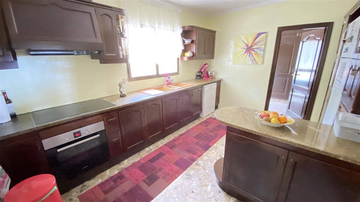 18 bedroom Villa for sale in Calpe / Calp with pool - € 1,995,000 (Ref: 9324484)