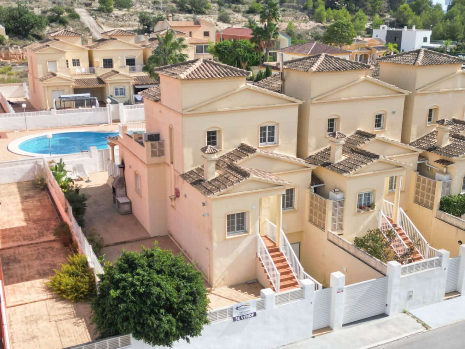 4 chambre Villa/Maison Semi-Mitoyenne à vendre à Calpe / Calp avec piscine garage - 549 000 € (Ref: 9324489)