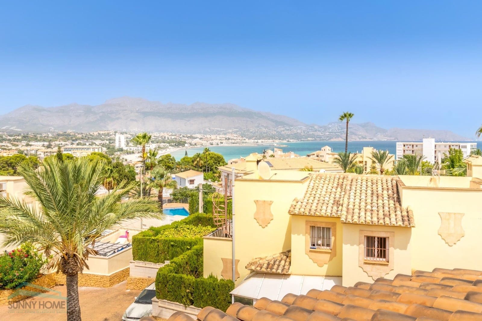 3 Zimmer Haus zu verkaufen in Albir mit Pool Garage - 389.000 € (Ref: 9386125)