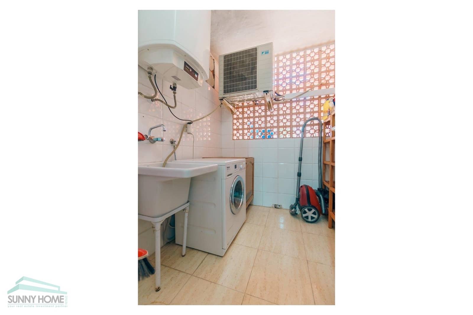 2 soverom Leilighet til salgs i Albir med svømmebasseng garasje - € 309 000 (Ref: 9386126)