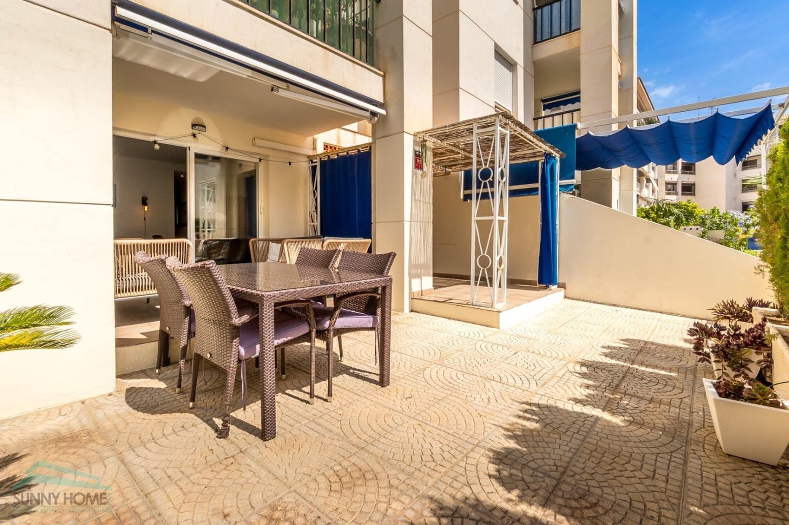 2 soverom Leilighet til salgs i Albir med svømmebasseng garasje - € 309 000 (Ref: 9386126)