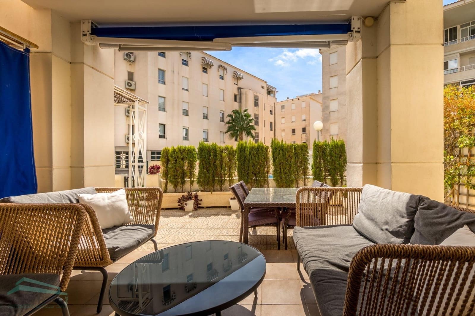 2 soverom Leilighet til salgs i Albir med svømmebasseng garasje - € 309 000 (Ref: 9386126)