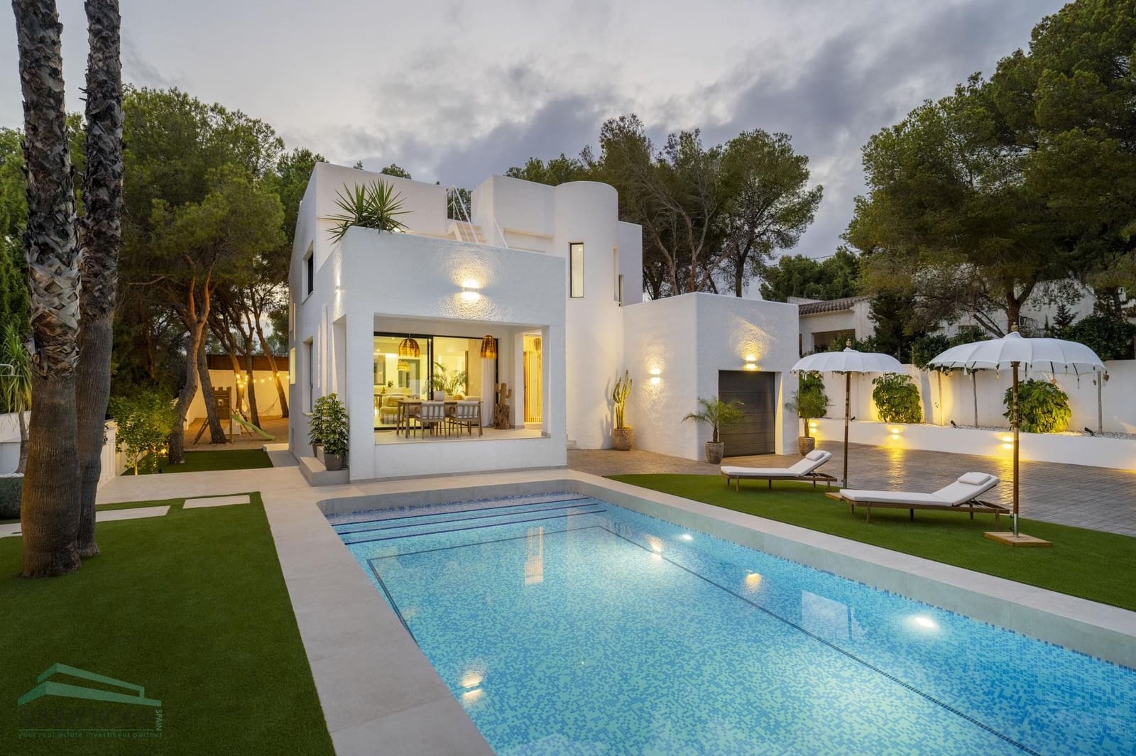 4 makuuhuone Huvila myytävänä paikassa Altea mukana 
autotalli - 1 450 000 € (Ref: 9411529)