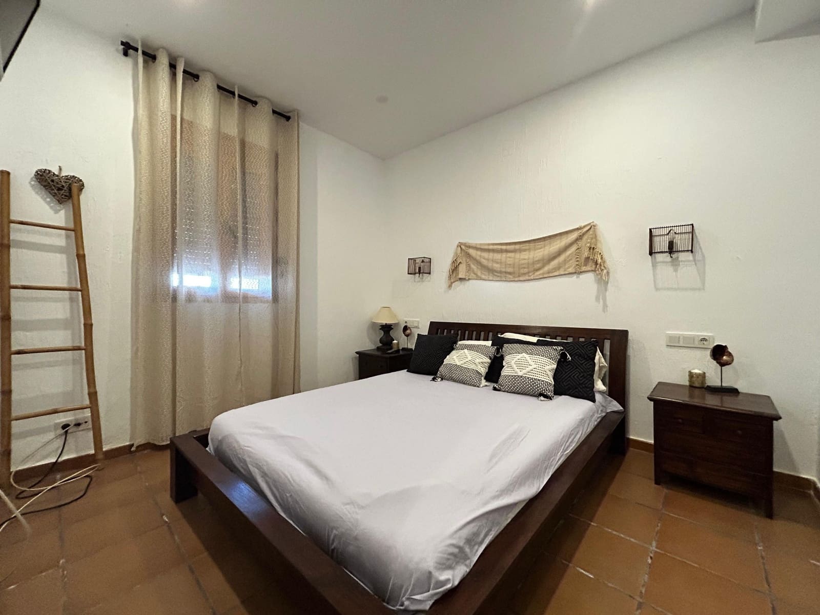 7 bedroom Villa for sale in Benissa with pool - € 970,000 (Ref: 9413446)