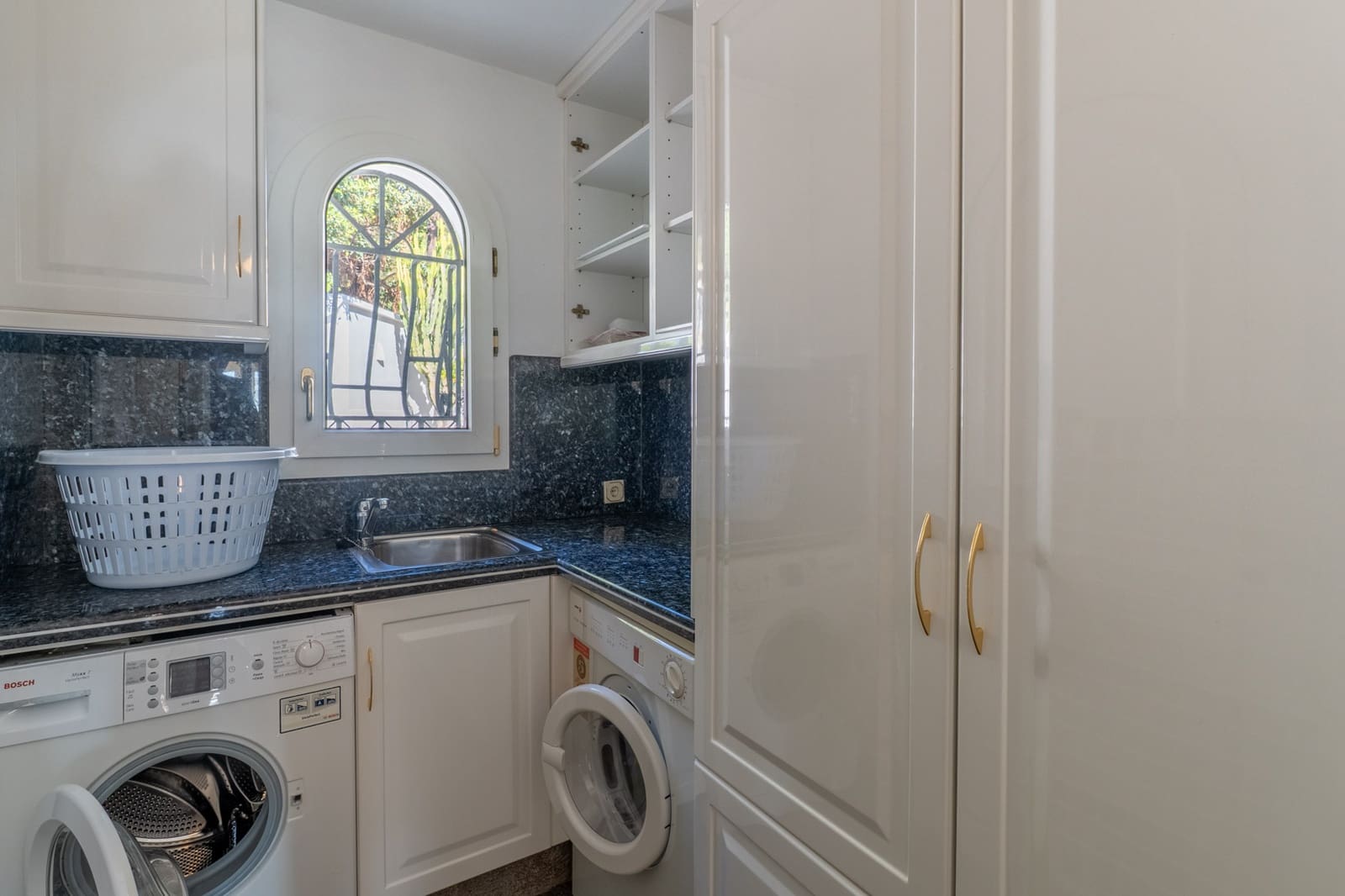 5 soverom Villa til salgs i Benissa med svømmebasseng garasje - € 1 990 000 (Ref: 9423950)