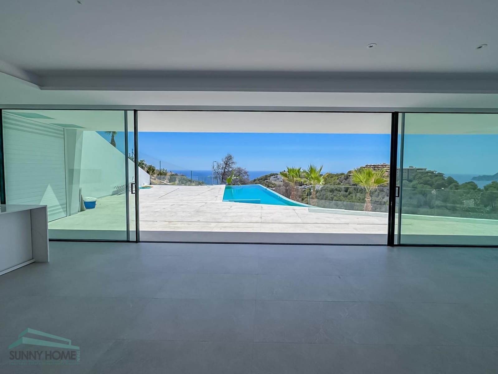 4 bedroom Villa for sale in Altea with pool - € 2,290,000 (Ref: 9423952)