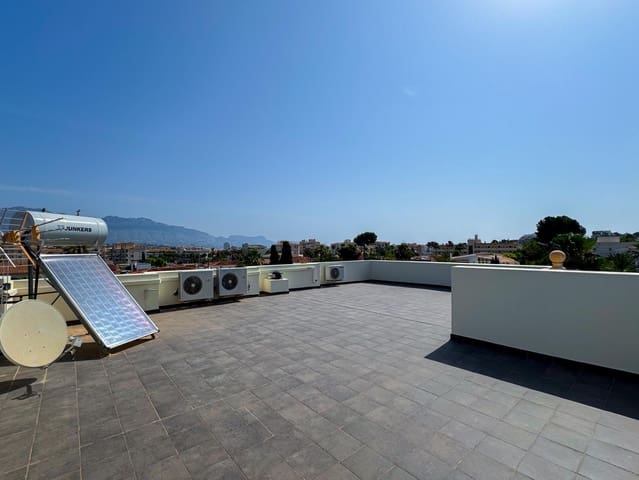 Chalet de 4 habitaciones en Albir, Alfaz del Pi / L'Alfàs del Pi en venta con garaje - 995.000 € (Ref: 9423953)