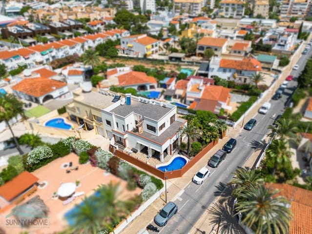 Chalet de 4 habitaciones en Albir, Alfaz del Pi / L'Alfàs del Pi en venta con garaje - 995.000 € (Ref: 9423953)