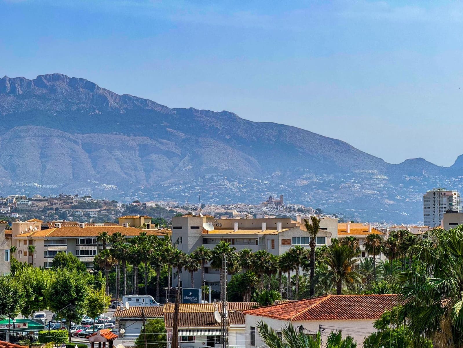 Chalet de 4 habitaciones en Albir en venta con garaje - 995.000 € (Ref: 9423953)