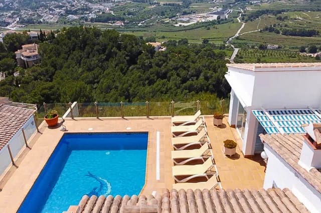 Chalet de 3 habitaciones en Moraira, Teulada-Moraira en venta con piscina garaje - 990.000 € (Ref: 9423954)