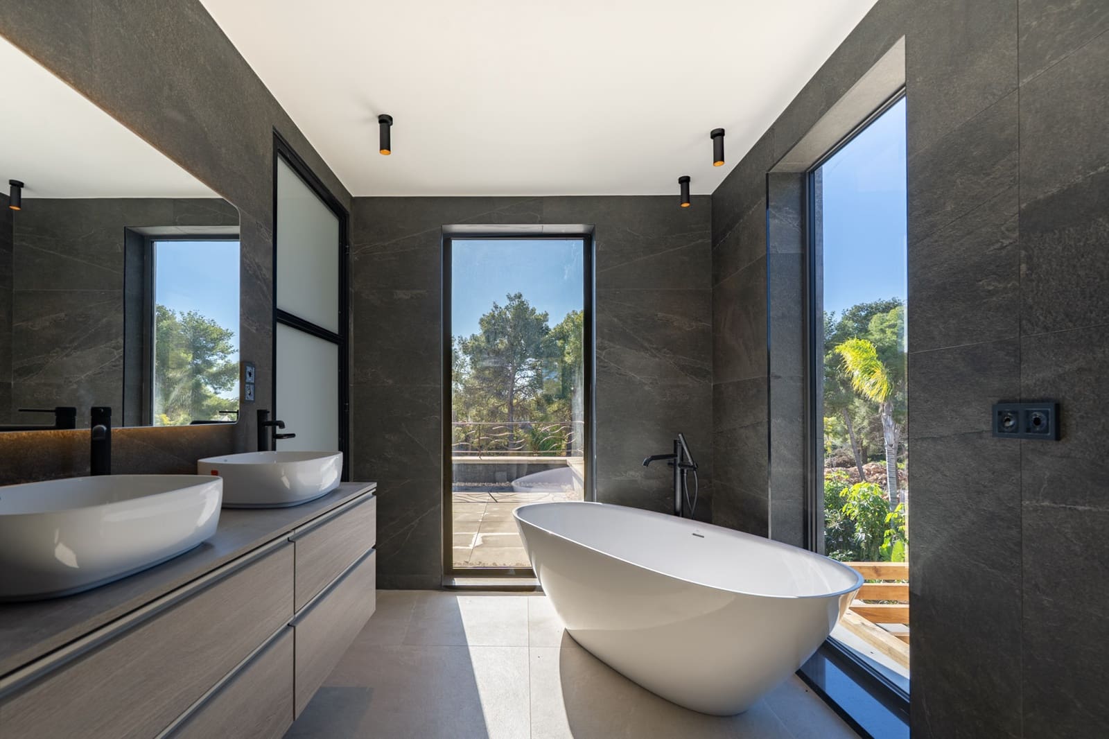 3 makuuhuone Huvila myytävänä paikassa Javea / Xabia mukana uima-altaan 
autotalli - 1 749 000 € (Ref: 9428747)