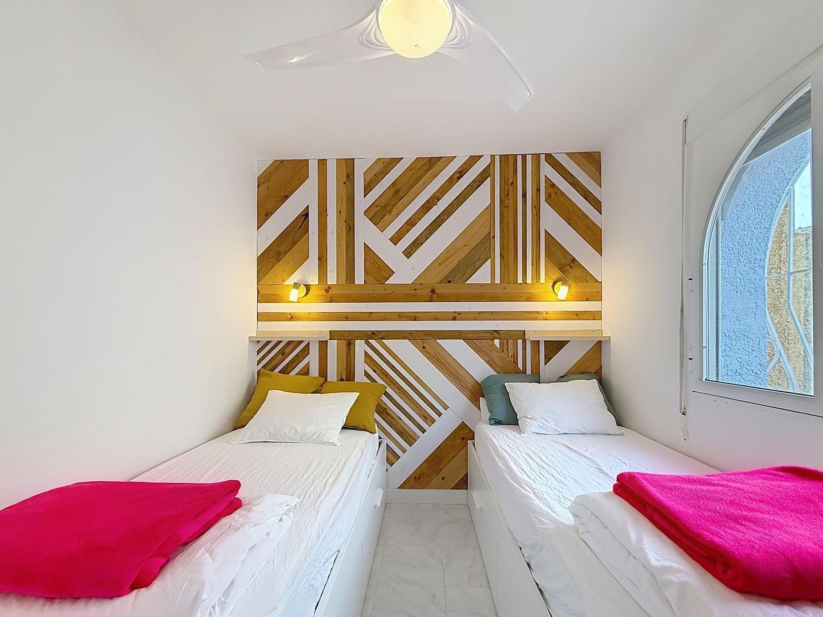 2 bedroom Apartment for sale in Benitachell / Benitatxell with pool garage - € 199,000 (Ref: 9458420)