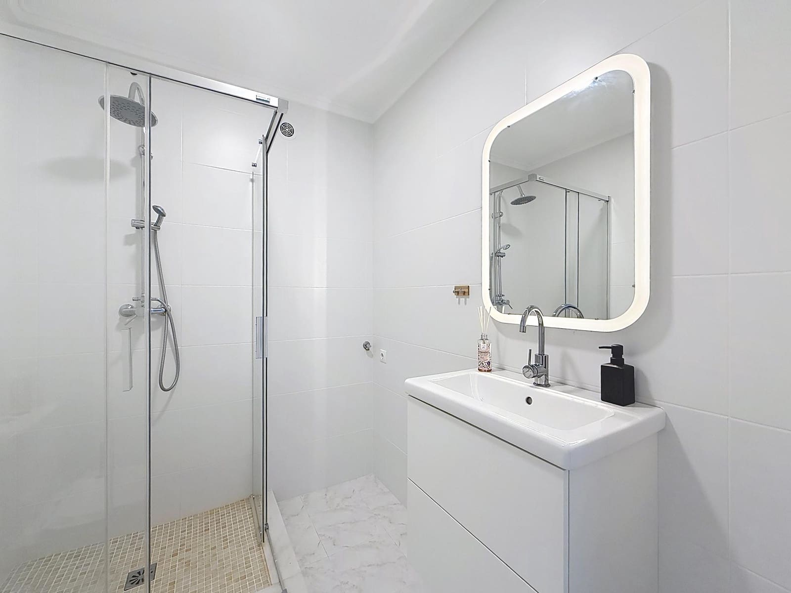 2 bedroom Apartment for sale in Benitachell / Benitatxell with pool garage - € 199,000 (Ref: 9458420)