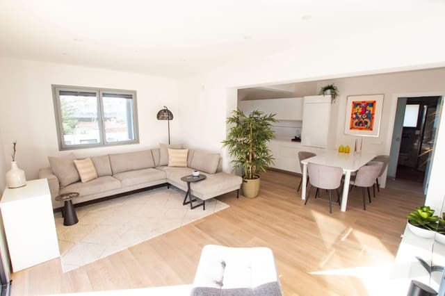 3 soveværelse Villa til salg i Benissa med swimmingpool garage - € 725.000 (Ref: 9521929)