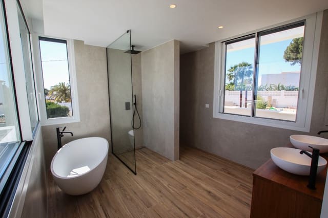 4 soveværelse Villa til salg i Benissa med swimmingpool garage - € 2.260.000 (Ref: 9521951)