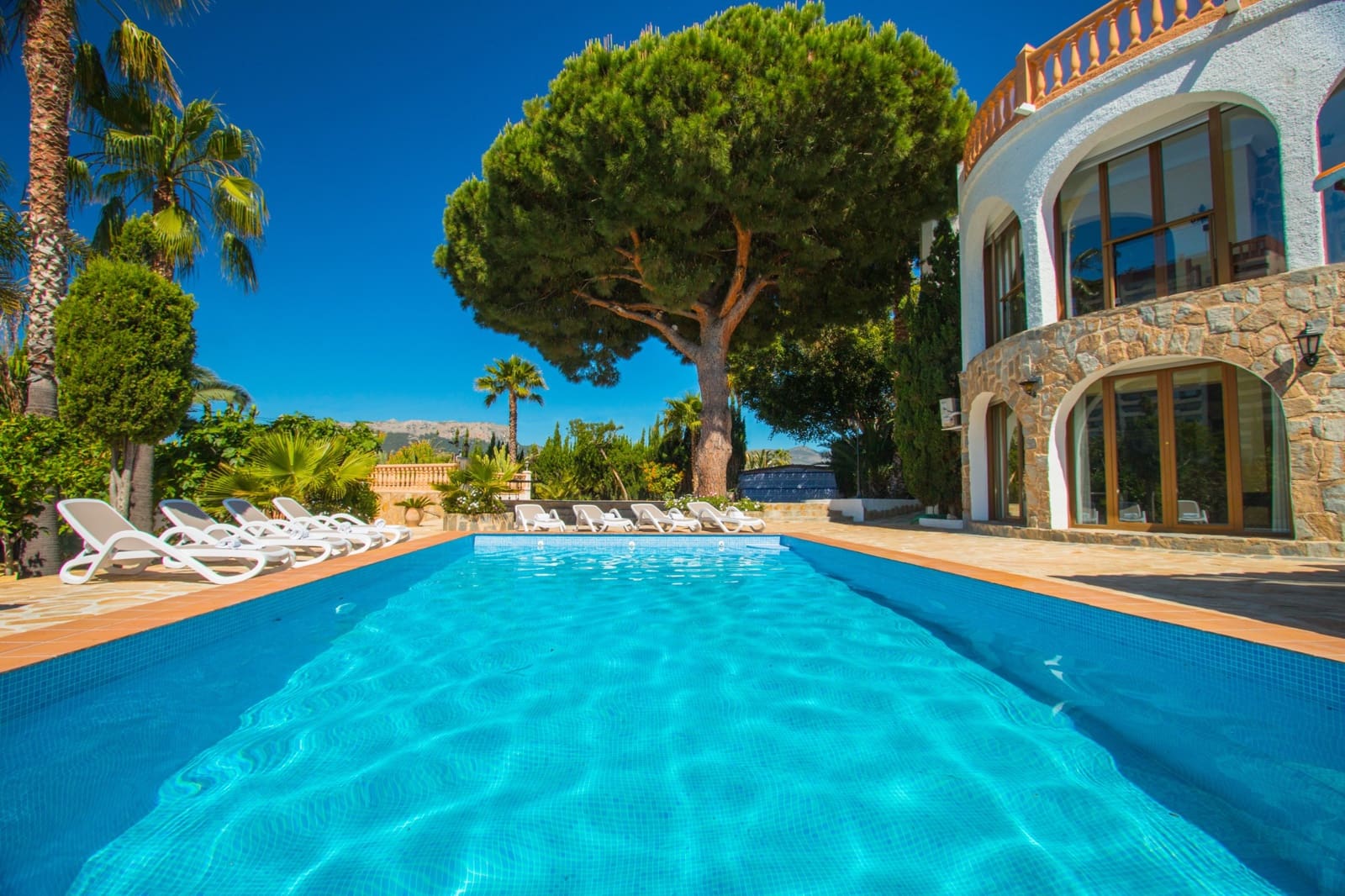 5 bedroom Villa for sale in Calpe / Calp with pool - € 790,000 (Ref: 9528945)